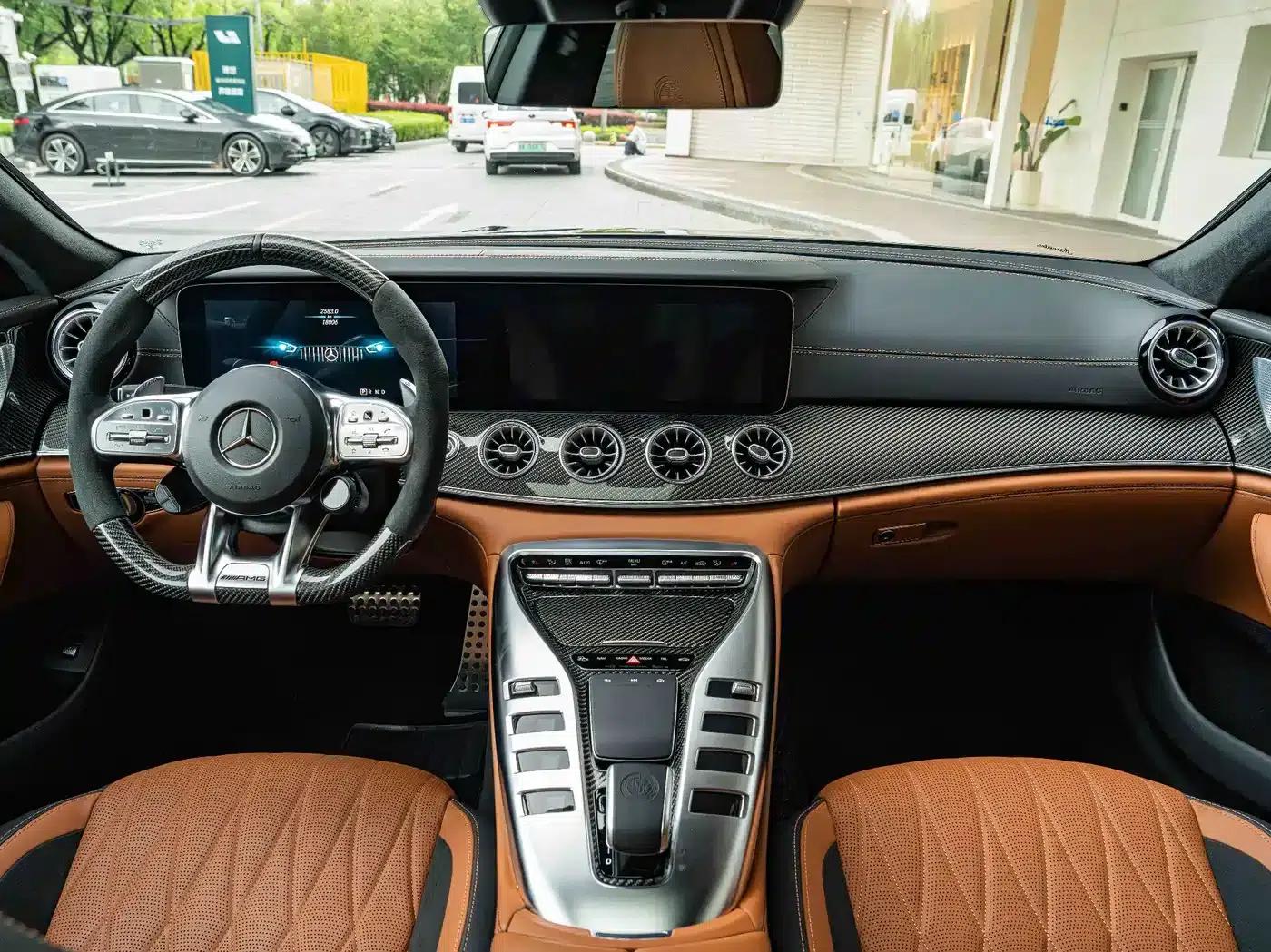 2019 AMG GT 63 S 4MATIC+ four-door coupe — миниатюра 16
