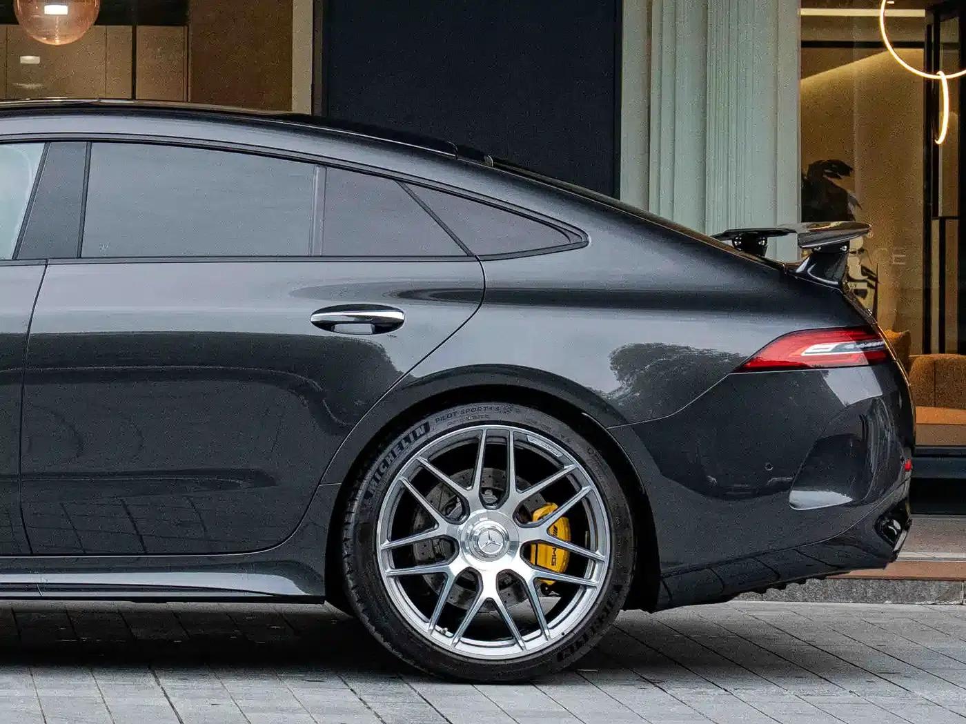 2019 AMG GT 63 S 4MATIC+ four-door coupe — миниатюра 6