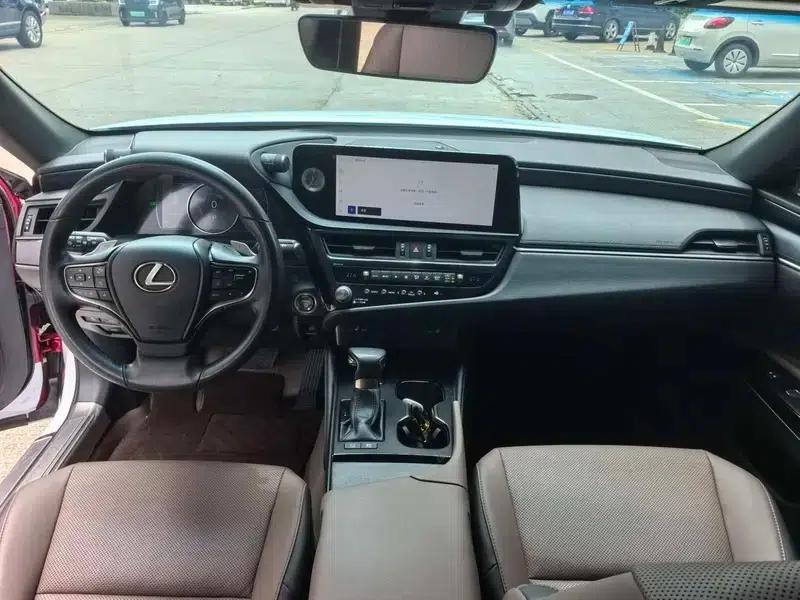 Lexus ES 2022 300h Premium Edition — миниатюра 7
