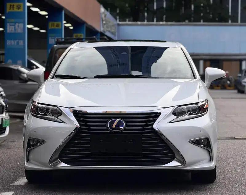 Lexus ES 2015 300h Comfort Edition — миниатюра 2