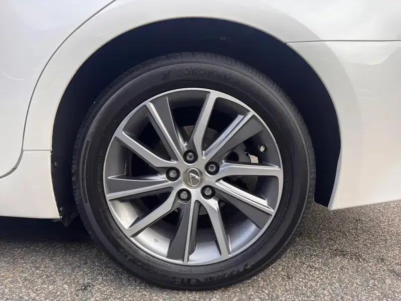 Lexus ES 2015 300h Comfort Edition — миниатюра 7