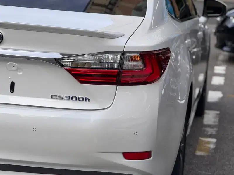 Lexus ES 2015 300h Comfort Edition — миниатюра 9