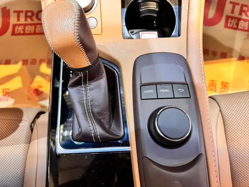 Lexus ES 2015 200 Comfort Edition — миниатюра 18