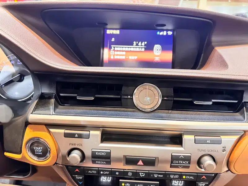 Lexus ES 2015 200 Comfort Edition — миниатюра 20