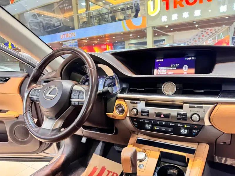 Lexus ES 2015 200 Comfort Edition — миниатюра 24
