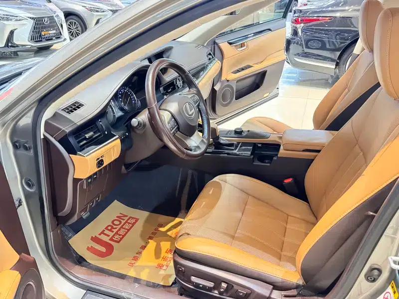 Lexus ES 2015 200 Comfort Edition — миниатюра 26