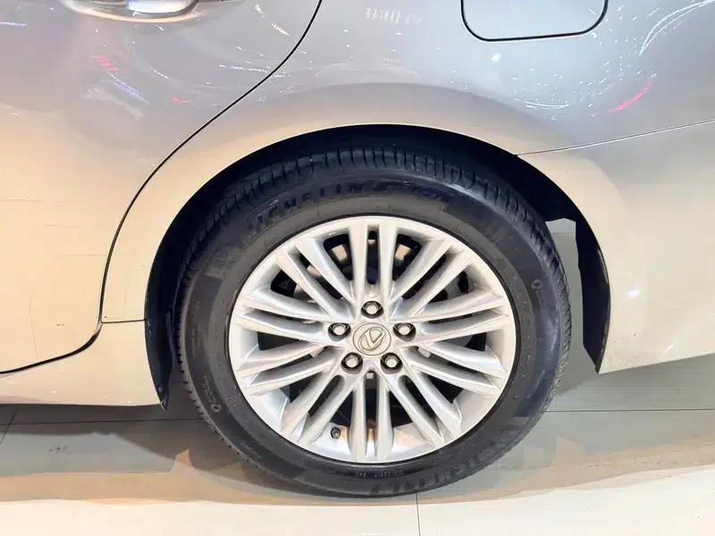 Lexus ES 2015 200 Comfort Edition — миниатюра 6