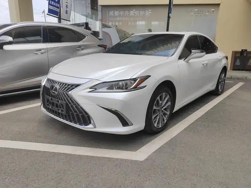 Lexus ES 2022 200 Premium Edition — миниатюра 1
