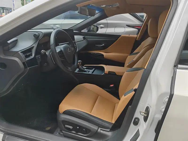 Lexus ES 2022 200 Premium Edition — миниатюра 6