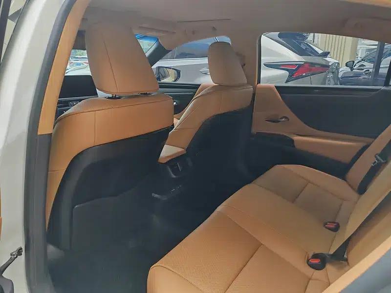 Lexus ES 2022 200 Premium Edition — миниатюра 7