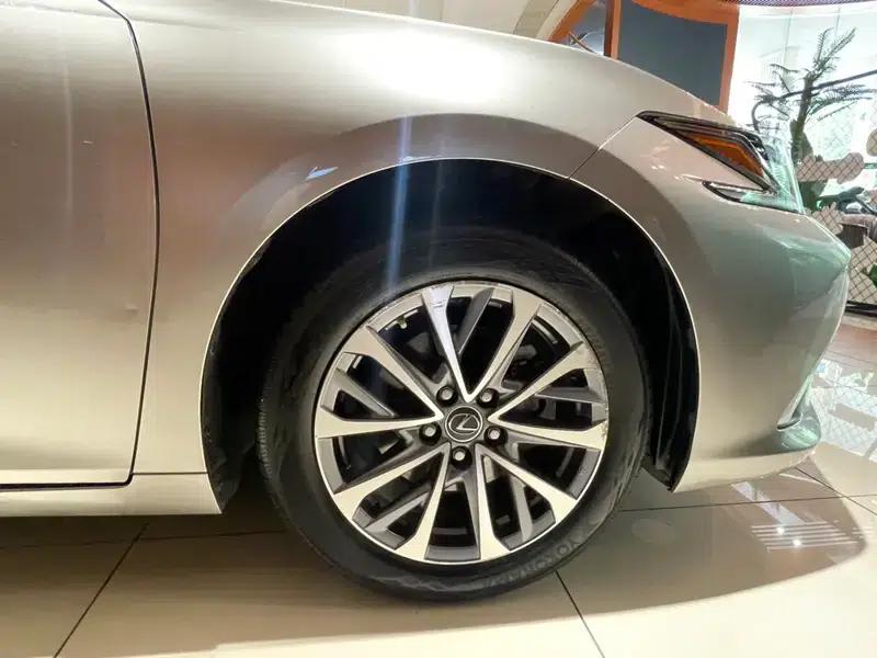 Lexus ES 2022 200 Premium Edition — миниатюра 7
