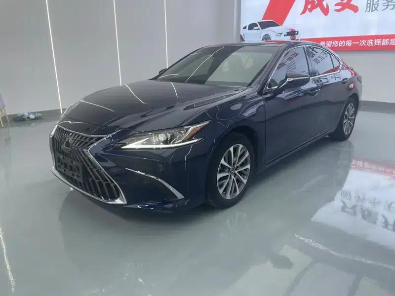 Lexus ES 2022 300h Premium Edition — миниатюра 1