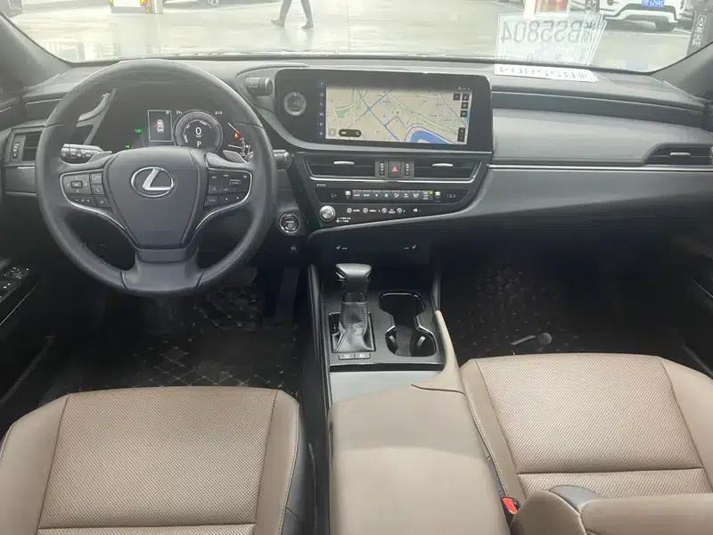 Lexus ES 2022 300h Premium Edition — миниатюра 7