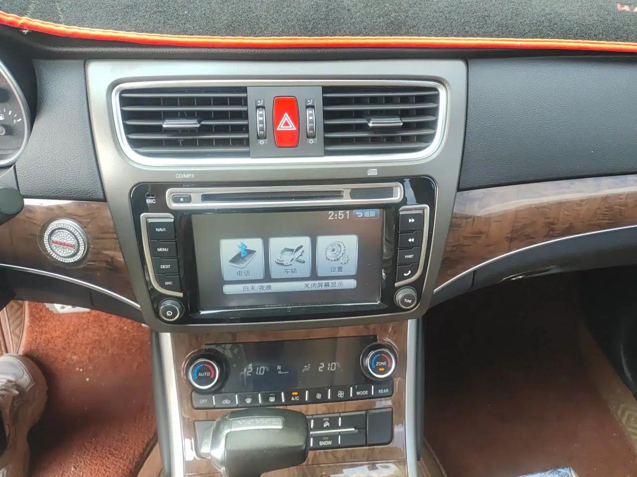 Haval H8 2015 2.0T Two-Wheel Drive Comfort Version — миниатюра 13