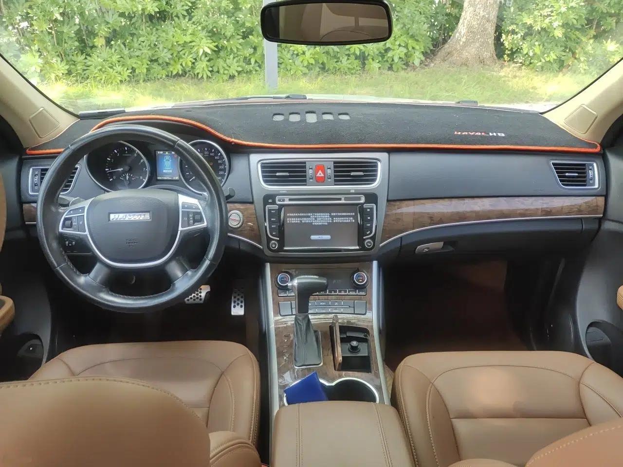 Haval H8 2015 2.0T Two-Wheel Drive Comfort Version — миниатюра 9