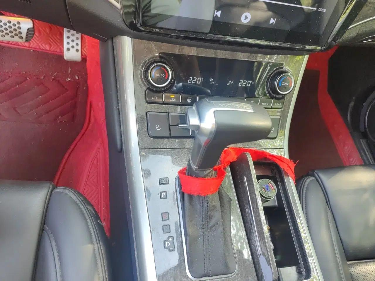 Haval H8 2015 2.0T Two-Wheel-Drive Elite Version — миниатюра 14