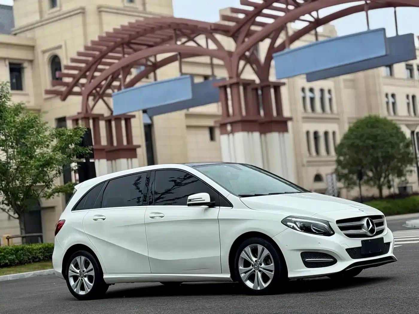 Mercedes-Benz B-Class 2016 B 200 Limited Edition — миниатюра 3