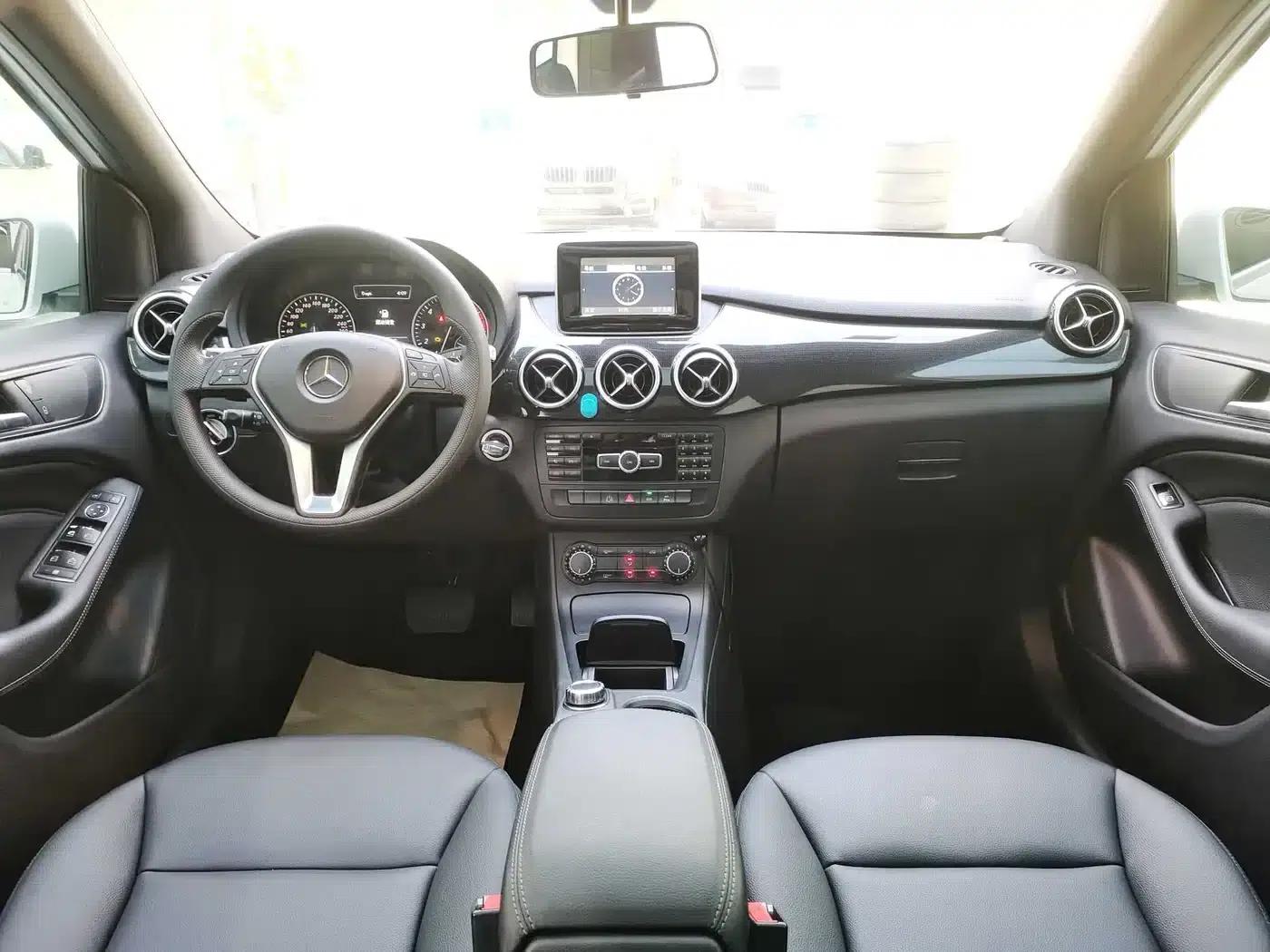 2012 Mercedes-Benz B-Class B 180 — миниатюра 11