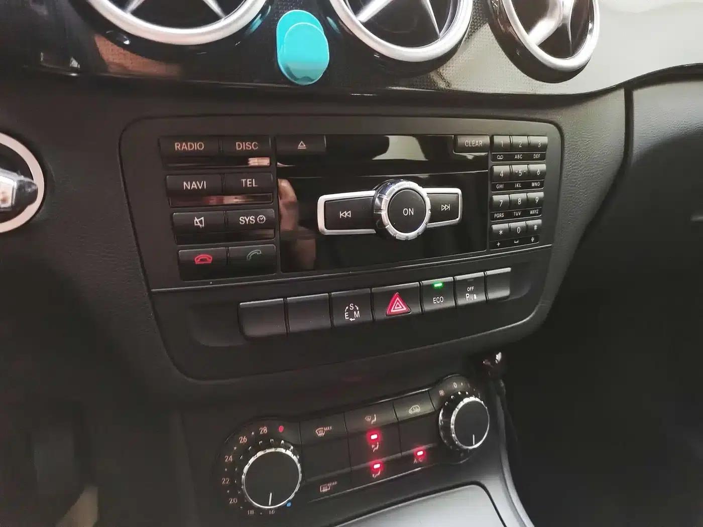 2012 Mercedes-Benz B-Class B 180 — миниатюра 16