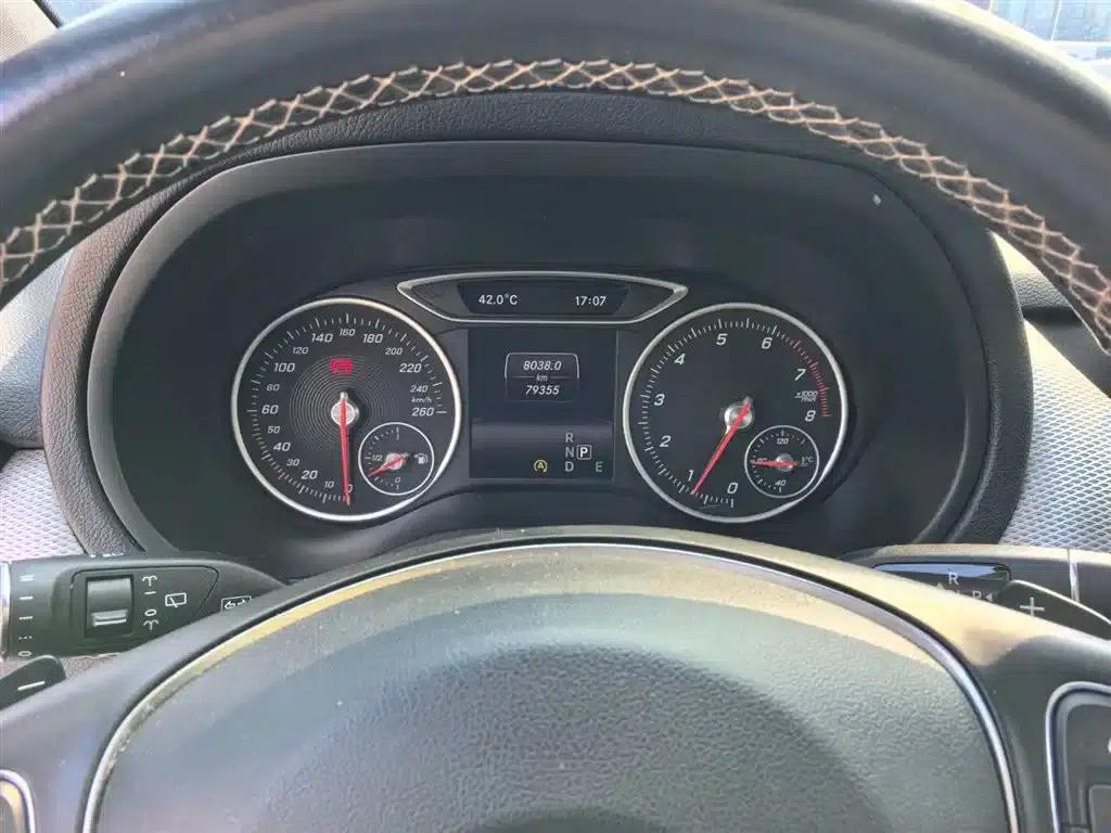 2015 Mercedes-Benz B-Class B 200 Dynamic — миниатюра 12