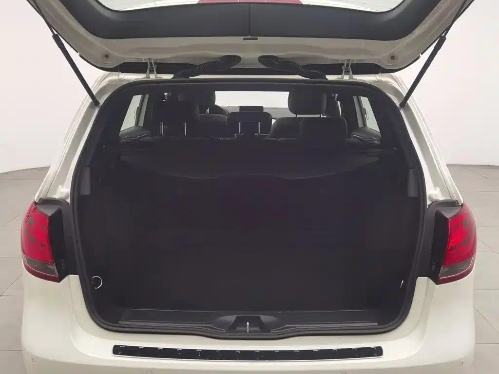2017 Mercedes-Benz B-Class B 200 Dynamic — миниатюра 16