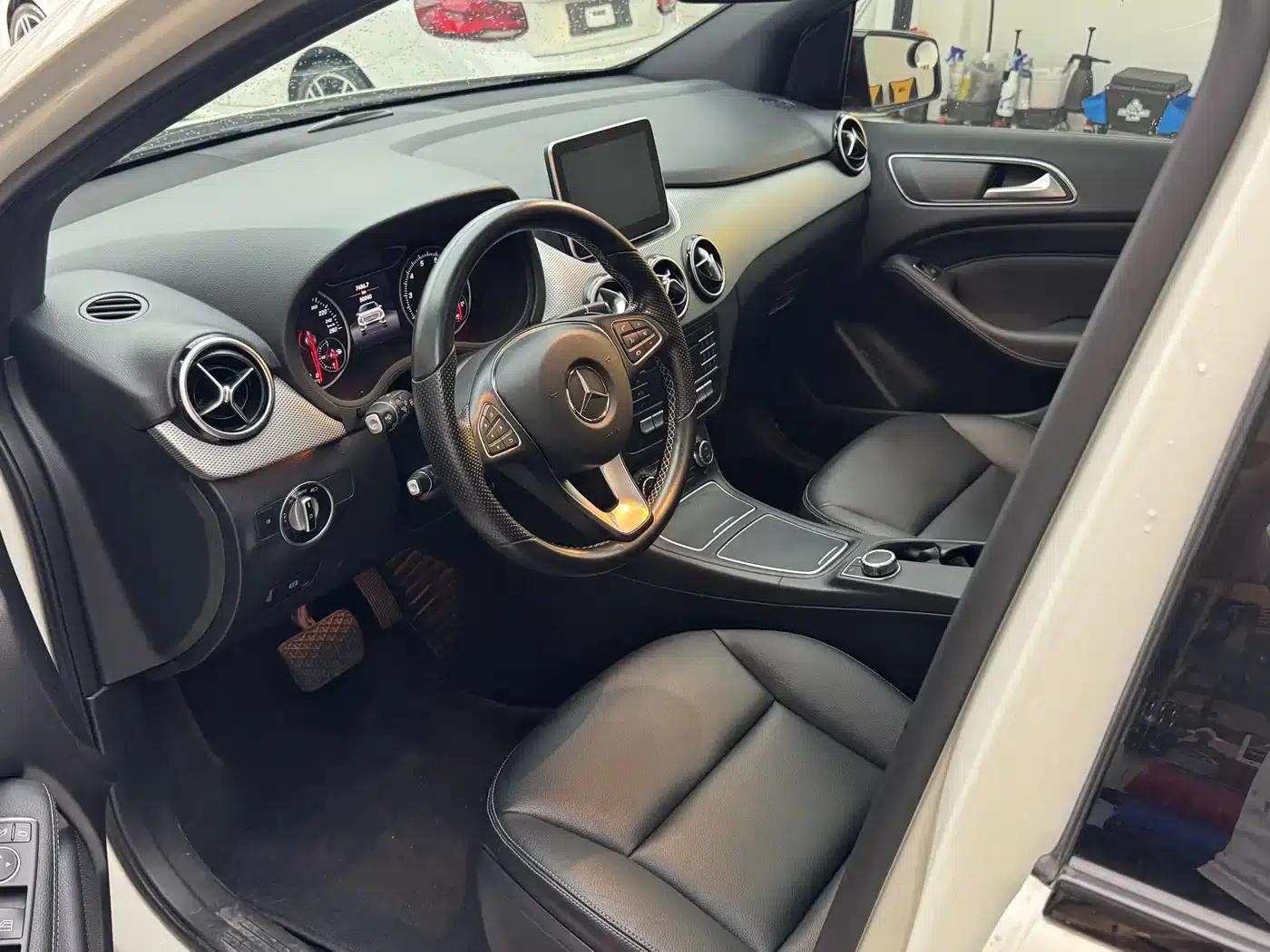 2015 Mercedes-Benz B-Class B 200 Luxury — миниатюра 3