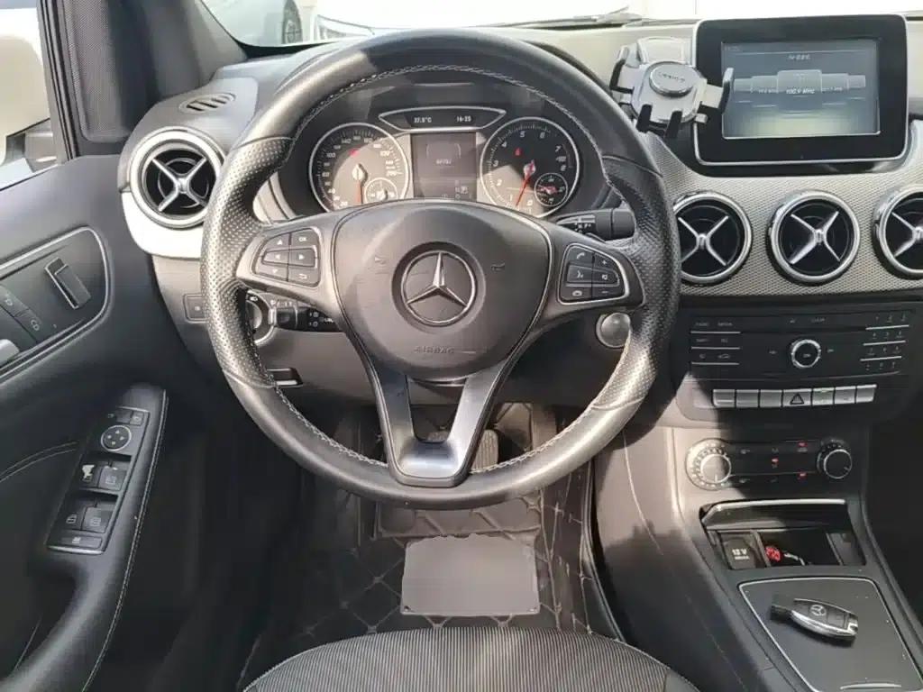 2015 Mercedes-Benz B-Class B 200 Dynamic — миниатюра 11
