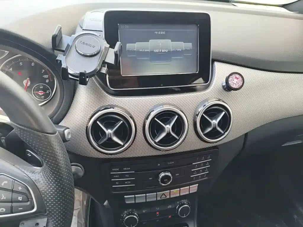 2015 Mercedes-Benz B-Class B 200 Dynamic — миниатюра 13