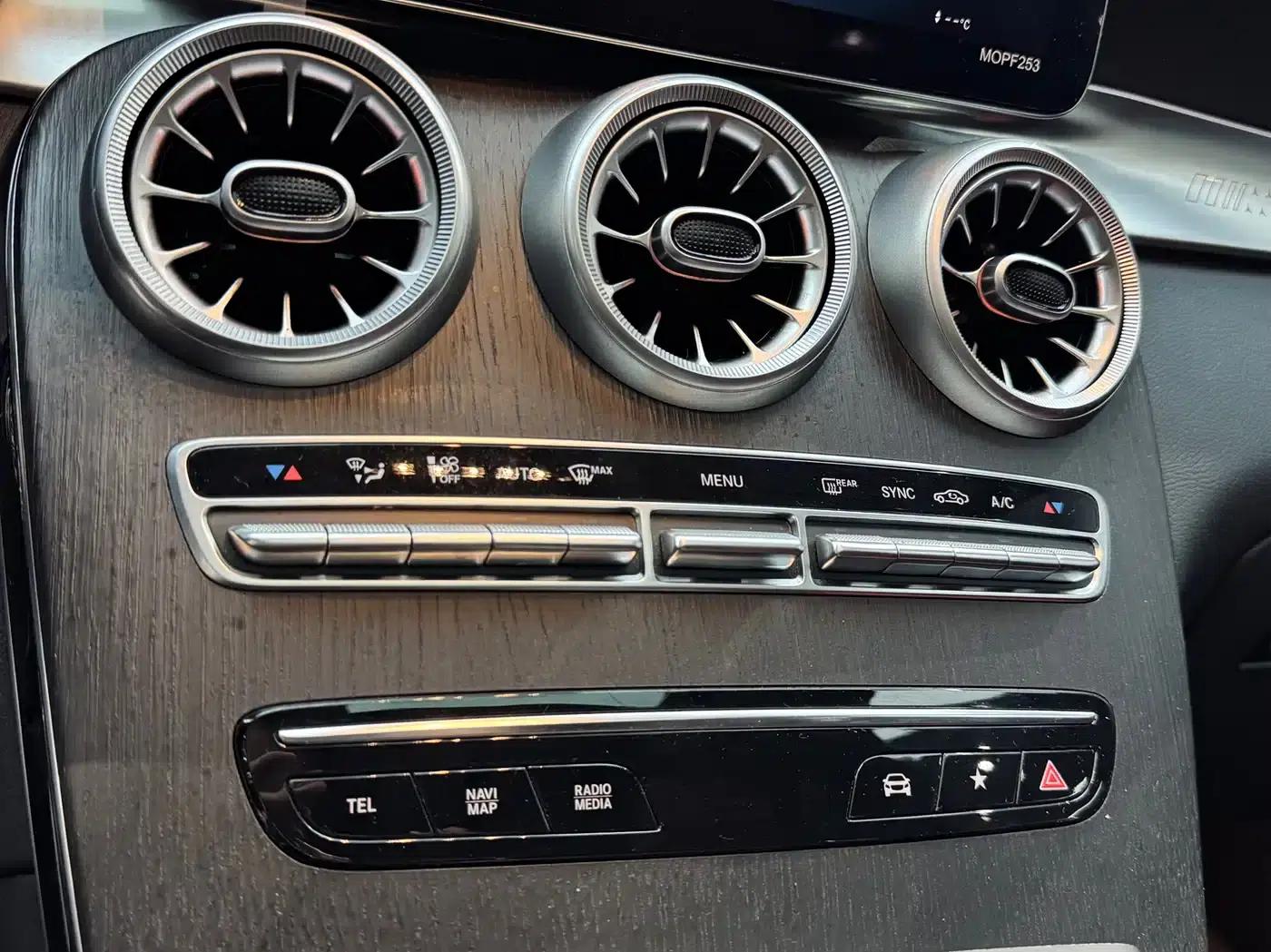 2023 Mercedes-Benz GLC Coupe, GLC 300 4MATIC Coupe SUV — миниатюра 16
