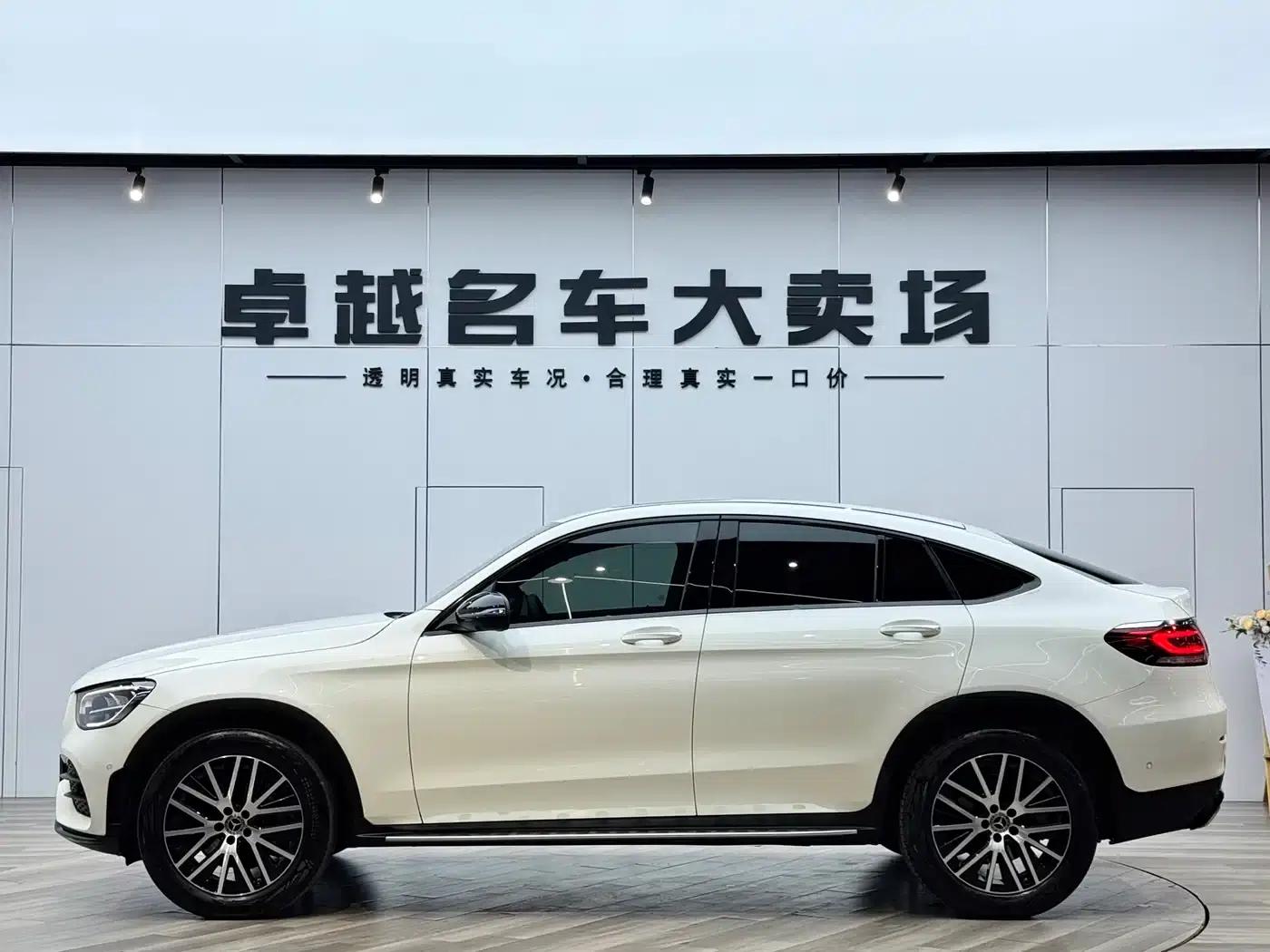 2023 Mercedes-Benz GLC Coupe, GLC 300 4MATIC Coupe SUV — миниатюра 4