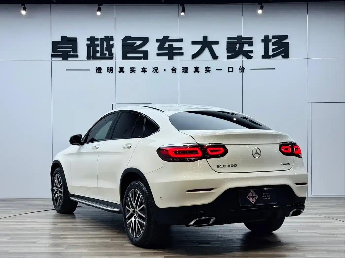 2023 Mercedes-Benz GLC Coupe, GLC 300 4MATIC Coupe SUV — миниатюра 5