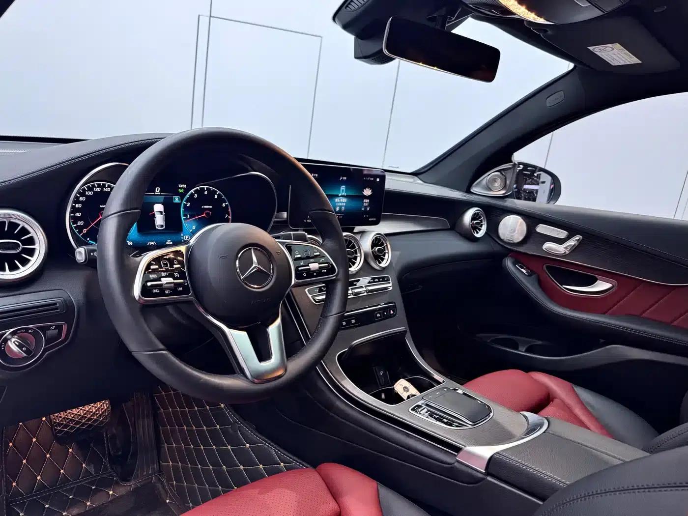 2023 Mercedes-Benz GLC Coupe, GLC 300 4MATIC Coupe SUV — миниатюра 8