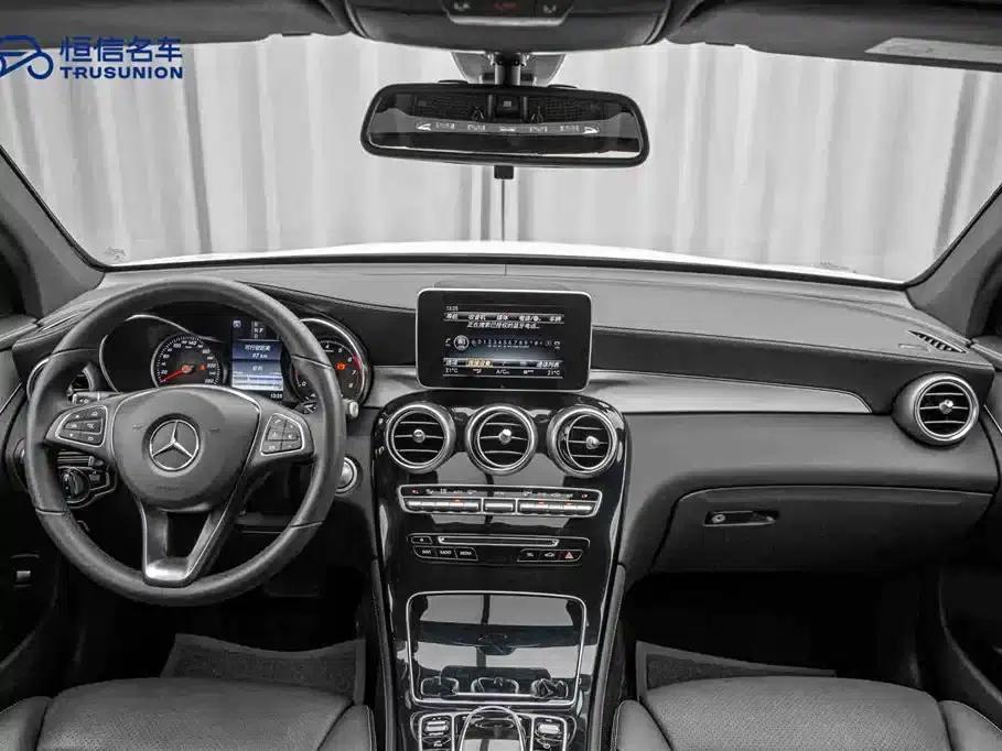 Mercedes-Benz GLC Coupe 2019 GLC 200 4MATIC Coupe SUV — миниатюра 13