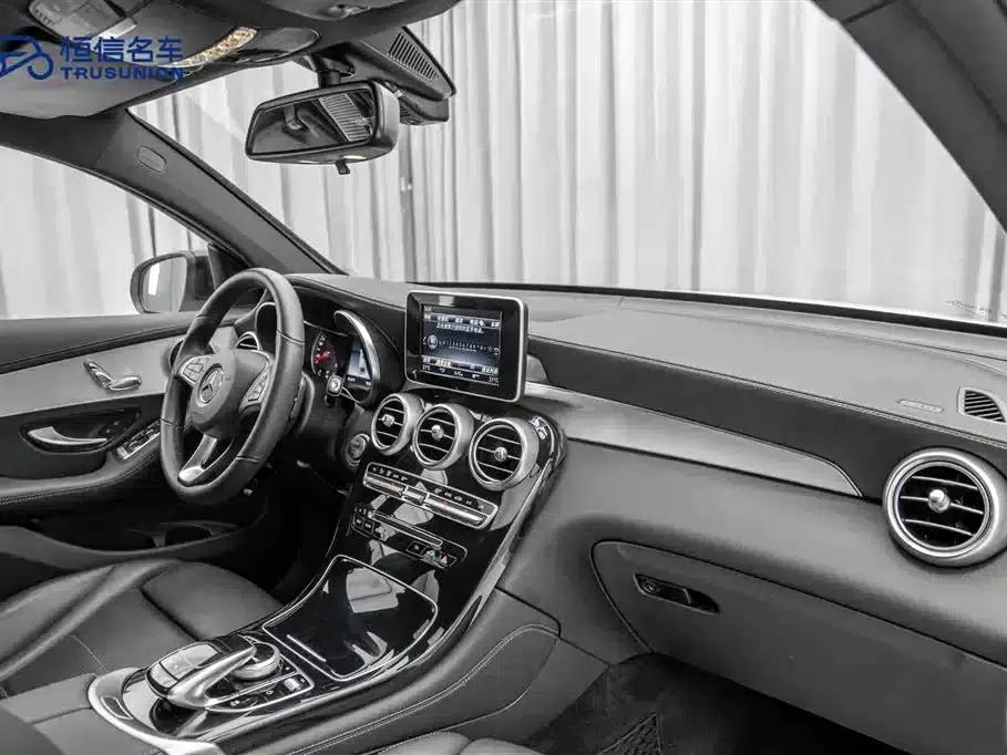 Mercedes-Benz GLC Coupe 2019 GLC 200 4MATIC Coupe SUV — миниатюра 14