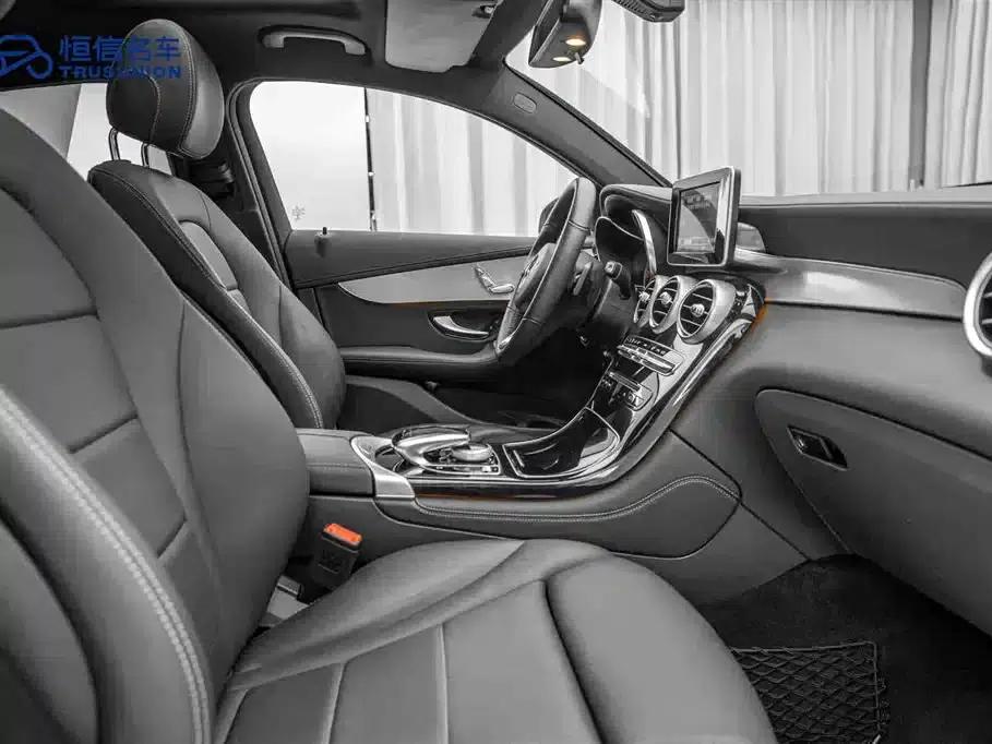 Mercedes-Benz GLC Coupe 2019 GLC 200 4MATIC Coupe SUV — миниатюра 15
