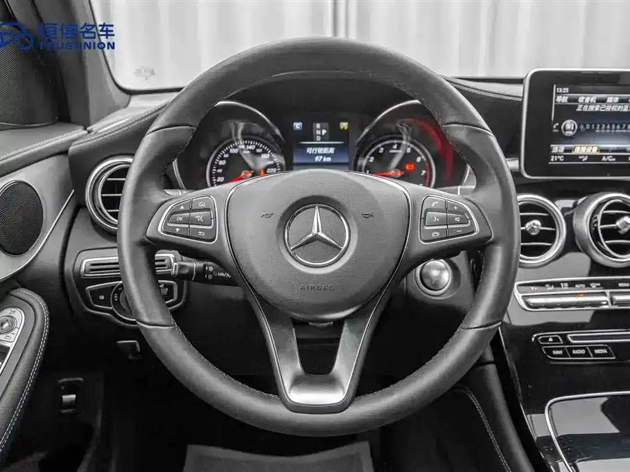 Mercedes-Benz GLC Coupe 2019 GLC 200 4MATIC Coupe SUV — миниатюра 17
