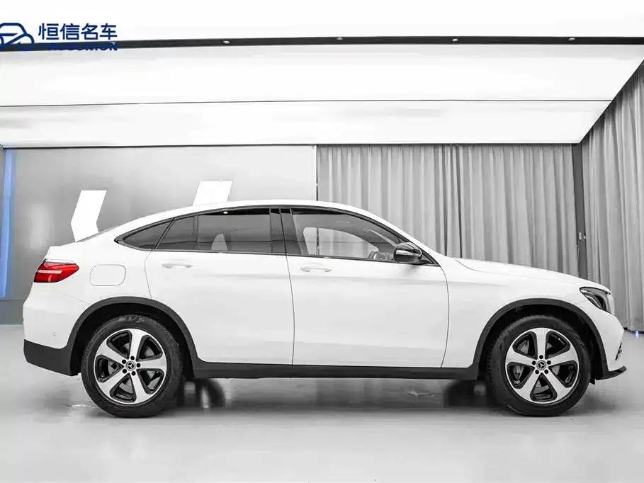 Mercedes-Benz GLC Coupe 2019 GLC 200 4MATIC Coupe SUV — миниатюра 4