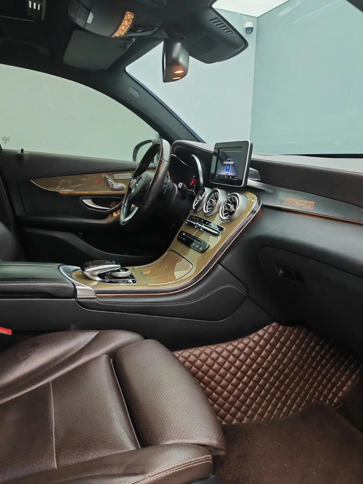 2018 Mercedes-Benz GLC Coupe, GLC 260 4MATIC Coupe SUV — миниатюра 18