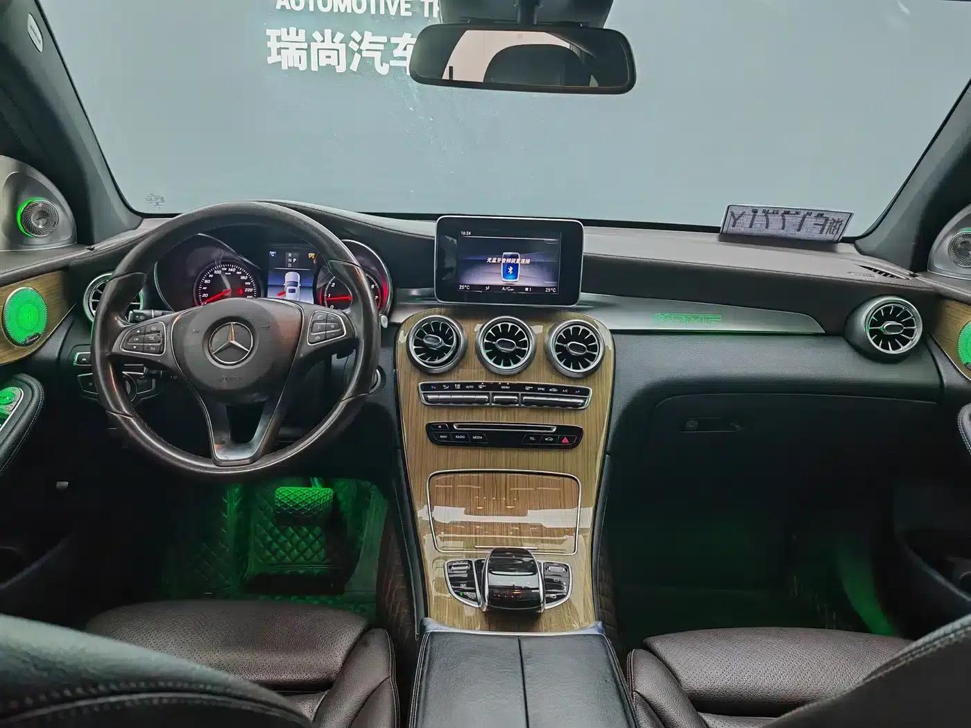 2018 Mercedes-Benz GLC Coupe, GLC 260 4MATIC Coupe SUV — миниатюра 23