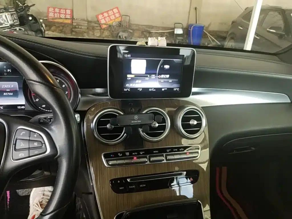 2018 Mercedes-Benz GLC Coupe, GLC 260 4MATIC Coupe SUV — миниатюра 13