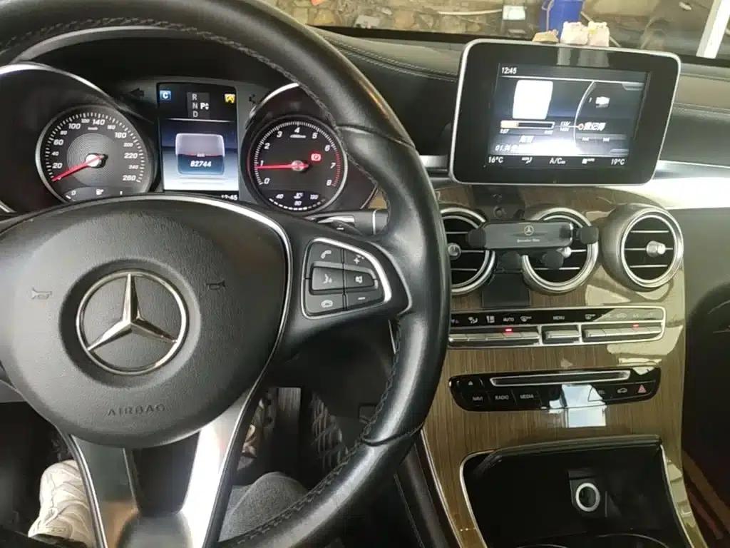 2018 Mercedes-Benz GLC Coupe, GLC 260 4MATIC Coupe SUV — миниатюра 10