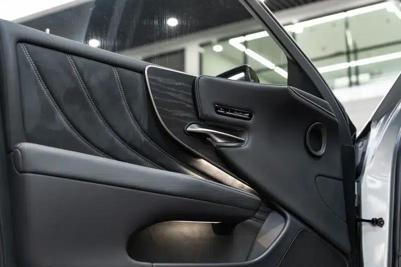 Lexus LS 2021 500h Premium Edition — миниатюра 12