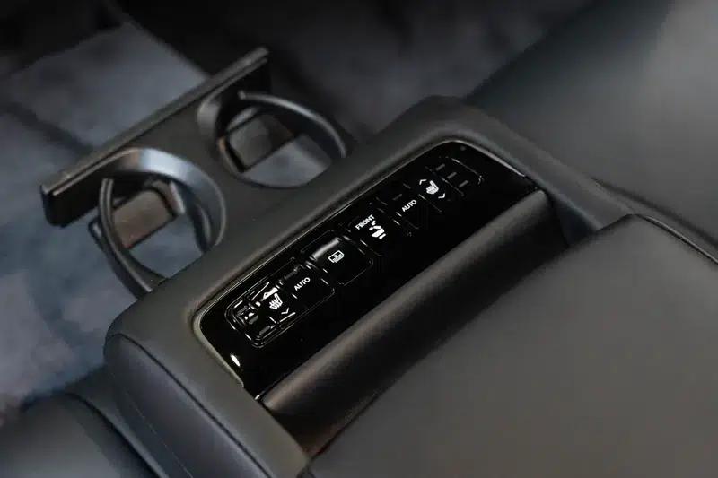 Lexus LS 2021 500h Premium Edition — миниатюра 13