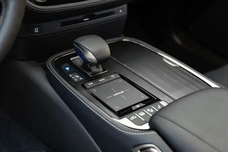 Lexus LS 2021 500h Premium Edition — миниатюра 18