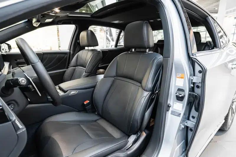 Lexus LS 2021 500h Premium Edition — миниатюра 21