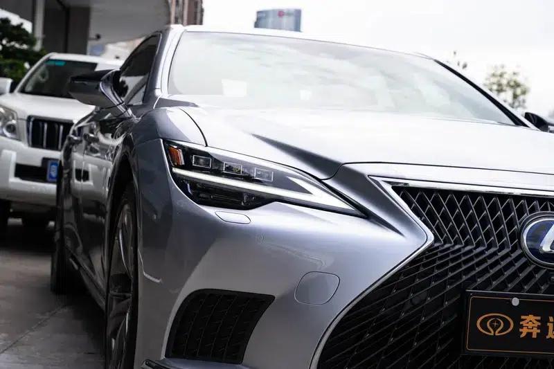 Lexus LS 2021 500h Premium Edition — миниатюра 6