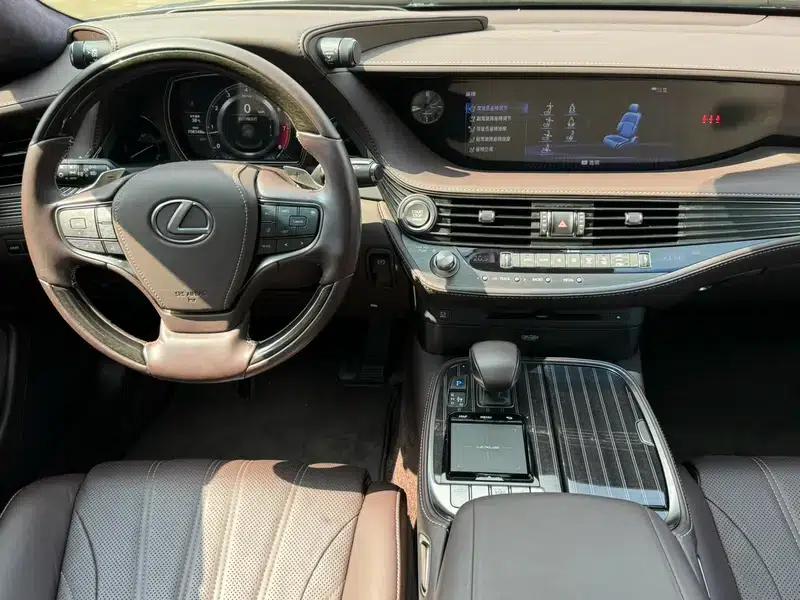 Lexus LS 2018 350 Luxury Edition (China V emission standard) — миниатюра 19