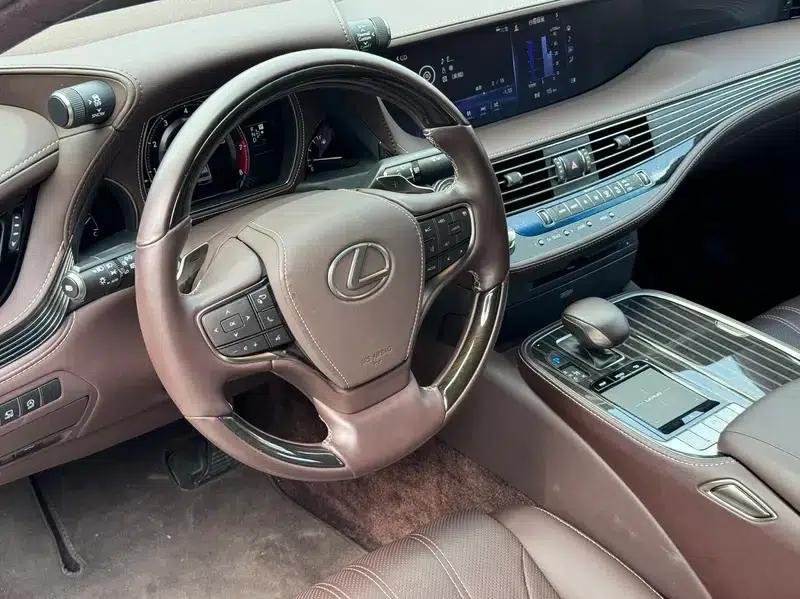 Lexus LS 2018 350 Luxury Edition (China V emission standard) — миниатюра 20