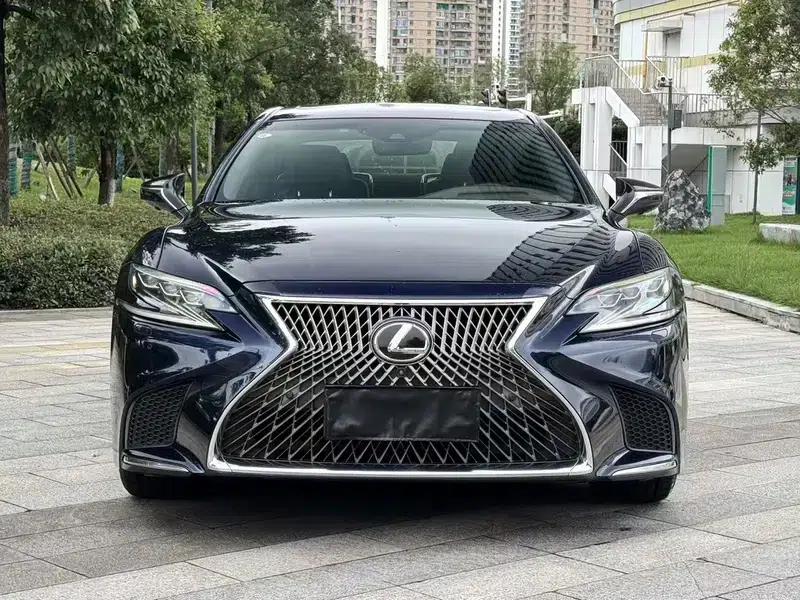 Lexus LS 2018 350 Luxury Edition (China VI Emission Standard) — миниатюра 2
