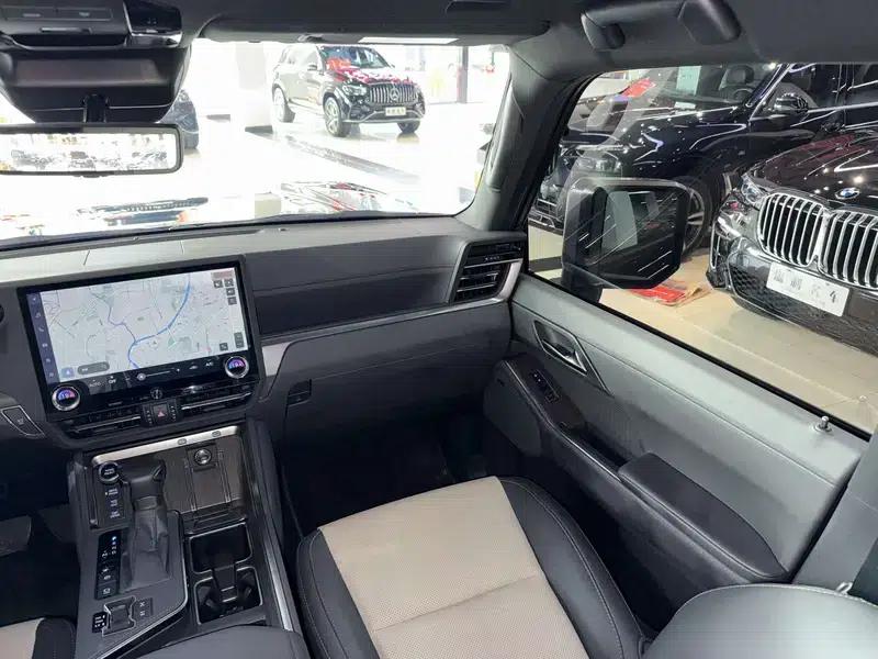 Lexus GX 2024 550h Overtrail Peak Edition — миниатюра 23